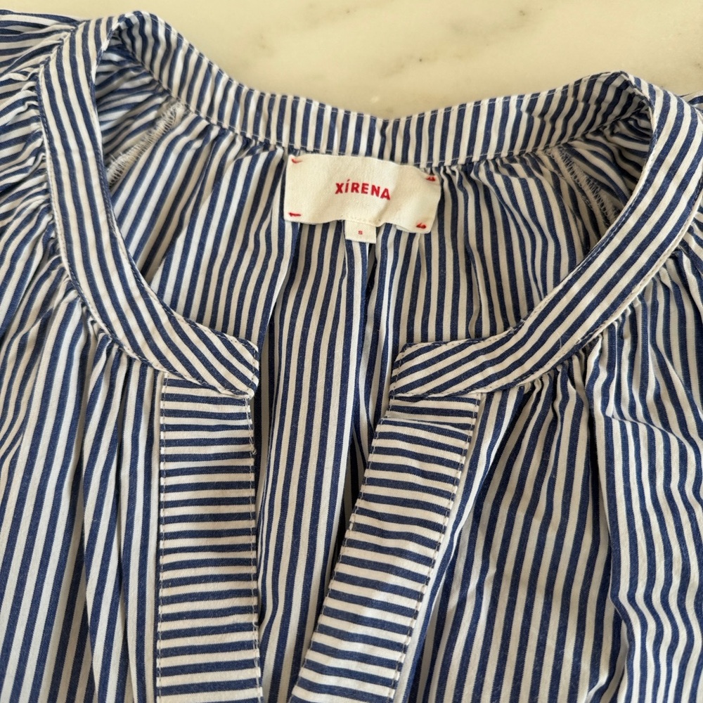XiRENA Navy and White Striped Blouse